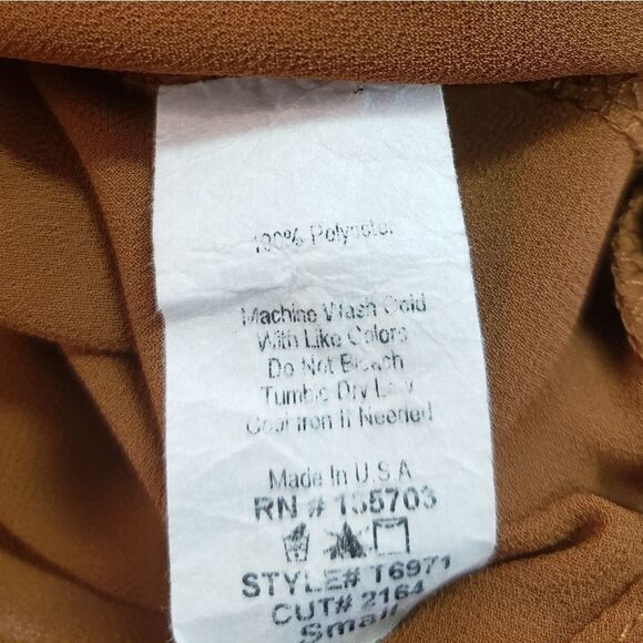 Valentine Blouse  - Picture 6 of 6